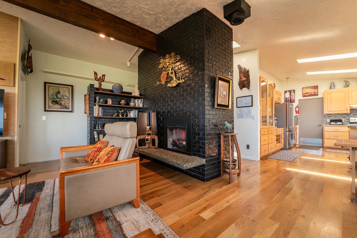 Electric fireplace,  high ceilings