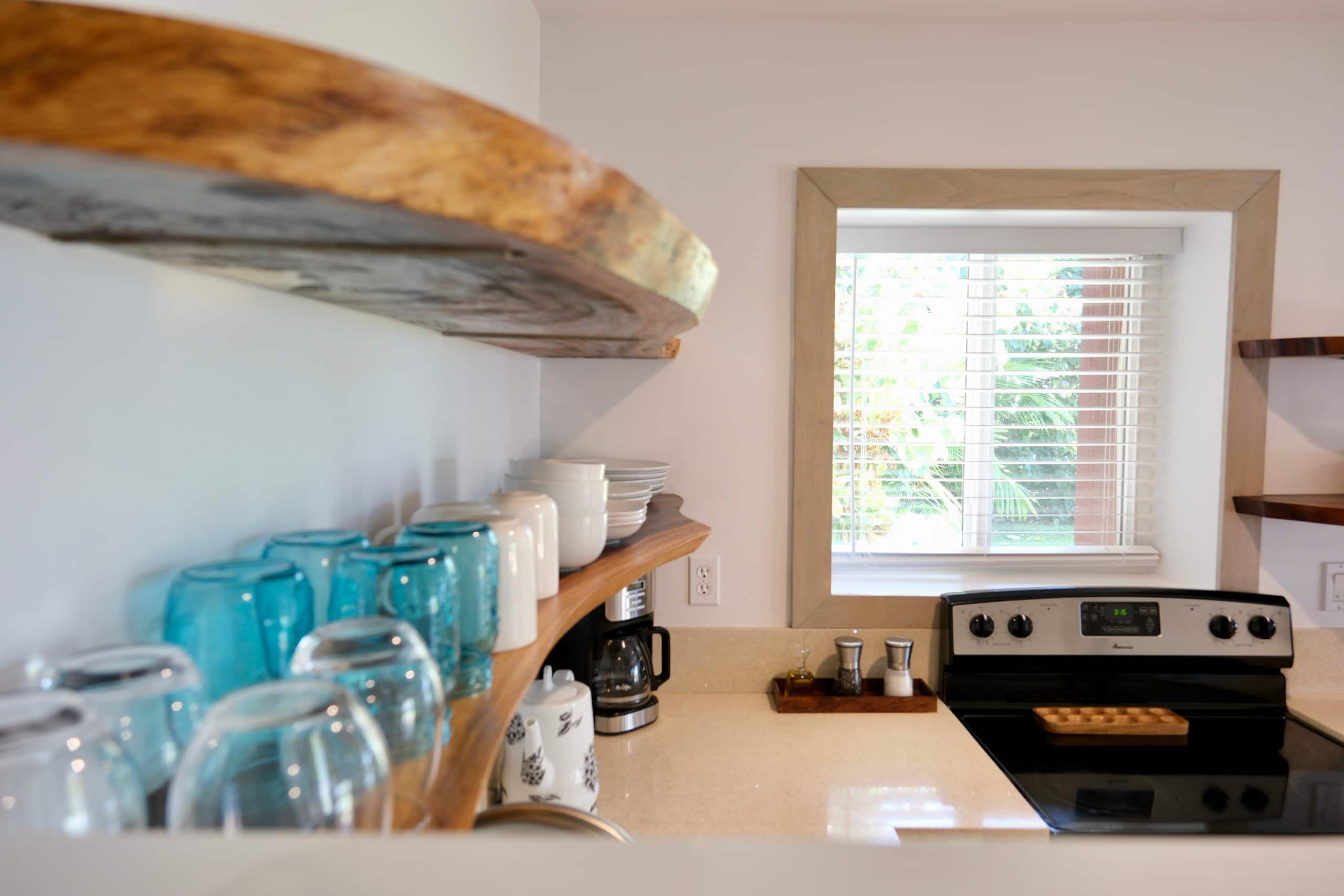Oceanfront Studio - 100 Foot Wave Getaways - Photo 13