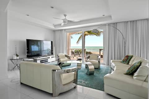The White House Beachfront
Exclusive Luxury Villa