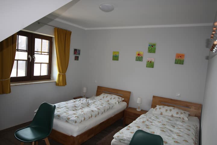 Dhomë gjumi 2