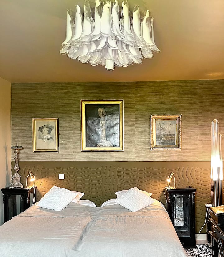 חדר שינה 2 מיטות יחיד 90 X 200 או מיטת קינג סייז 180 X 200