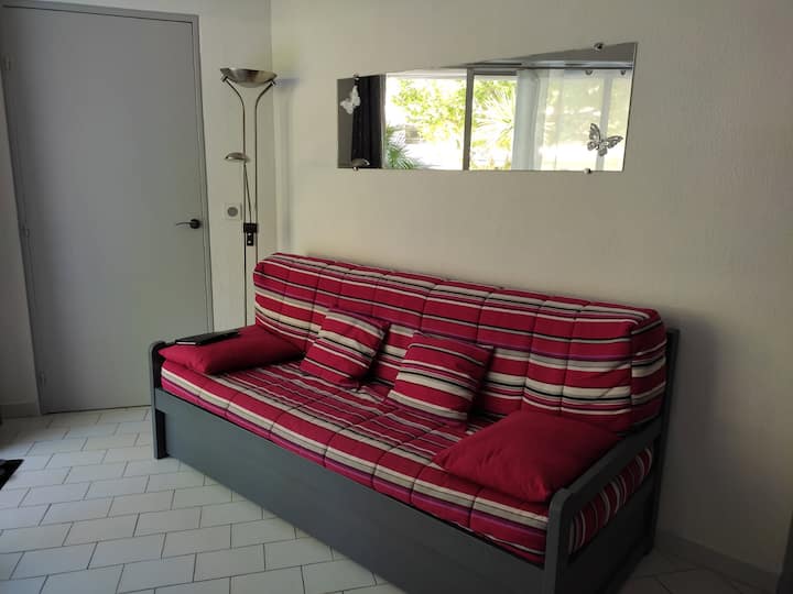 Suberbe T2 Avec Piscine Et Jardin De 150m2 - La Grande-Motte