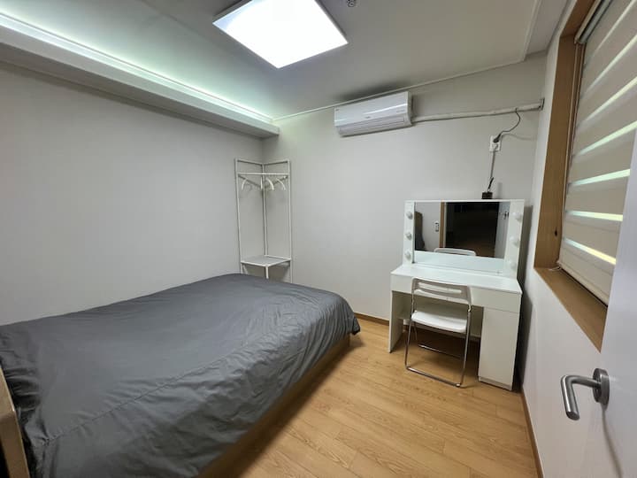 საძინებელი 1