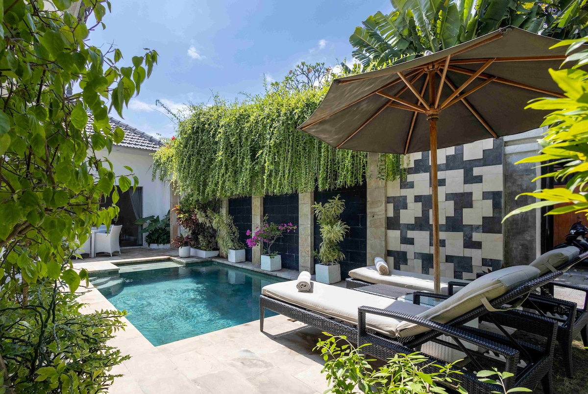 Villa in Sanur · ★4.72 · 2 bedrooms · 2 beds · 2 private baths, comparable Airbnb