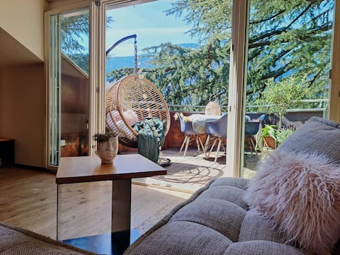 Successful Airbnb property: Attic “Zeder” with parking in the center of Merano in Merano