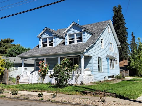 Family/Pet Friendly Craftsman