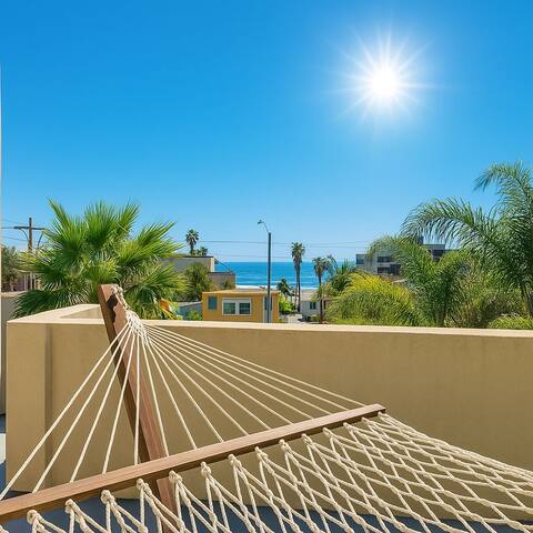 Massive Oceanview 6BR Penthouse + Rooftop Decks gallery image 4