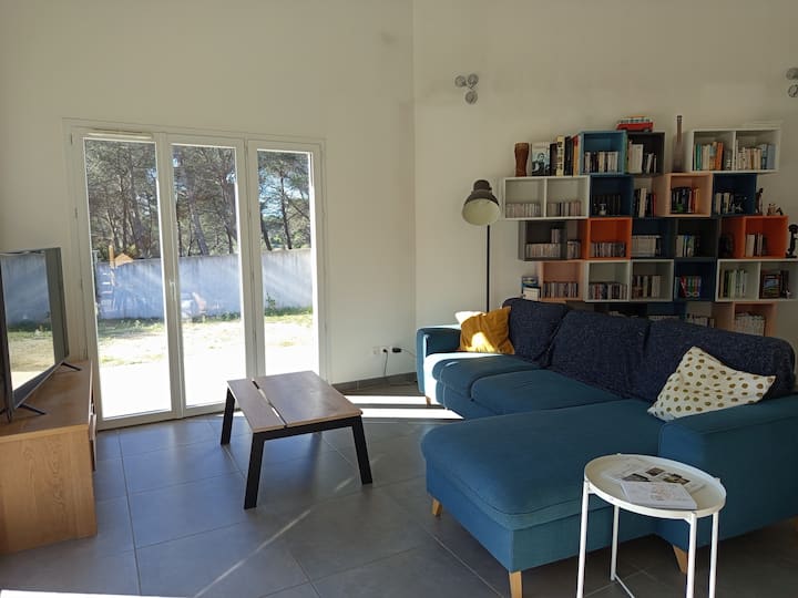 Maison En Pleine Nature, Calme Avec Piscine - Lambesc