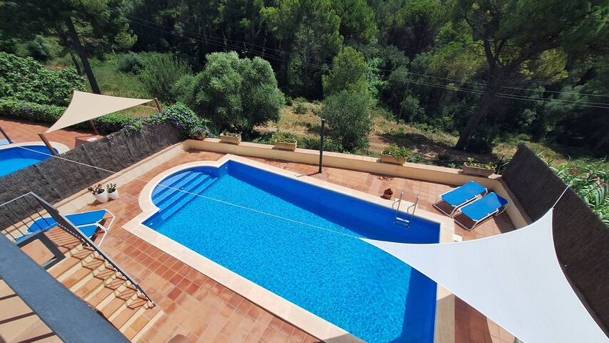 Villa con 4 dormitorios y piscina privada gallery image 2