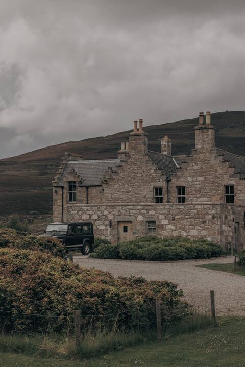 Luxury lodge for 16 in Royal Deeside