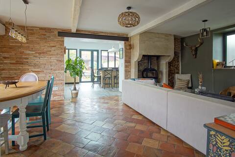 Successful Airbnb property: Esprit Cabane House 400 meters from the Basin in Gujan Mestras