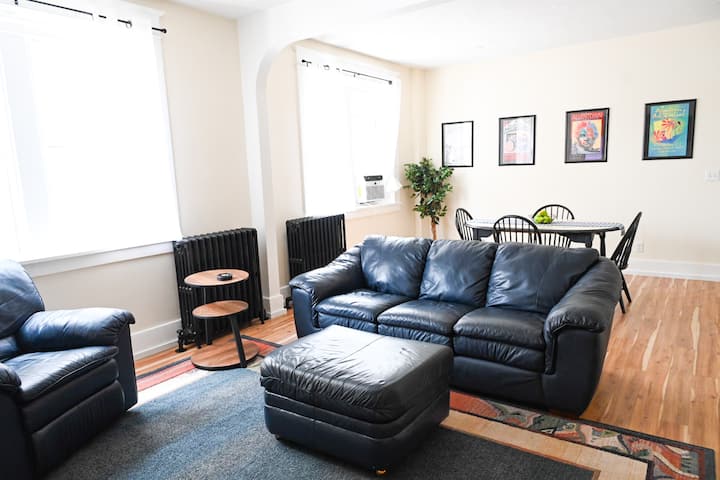Lovely 2-bedroom Apartment In North Buffalo - Buffalo, NY