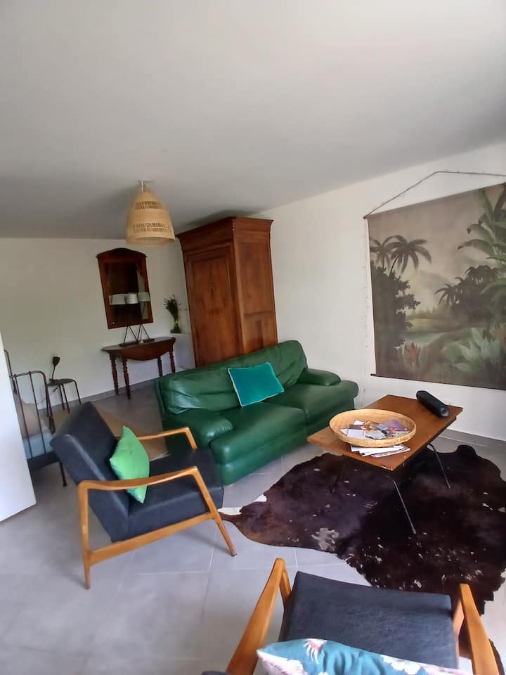 Adorable Petite Maison
 (91240 ) à 200 M Rer C - Grigny