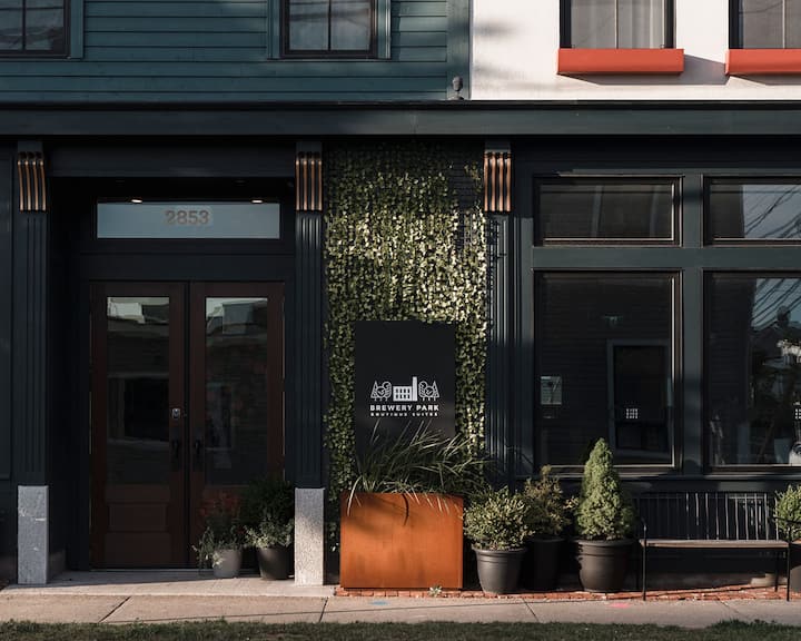 Brewery Park 204 - Sunny North End Boutique Suite - Halifax, NS, Canada