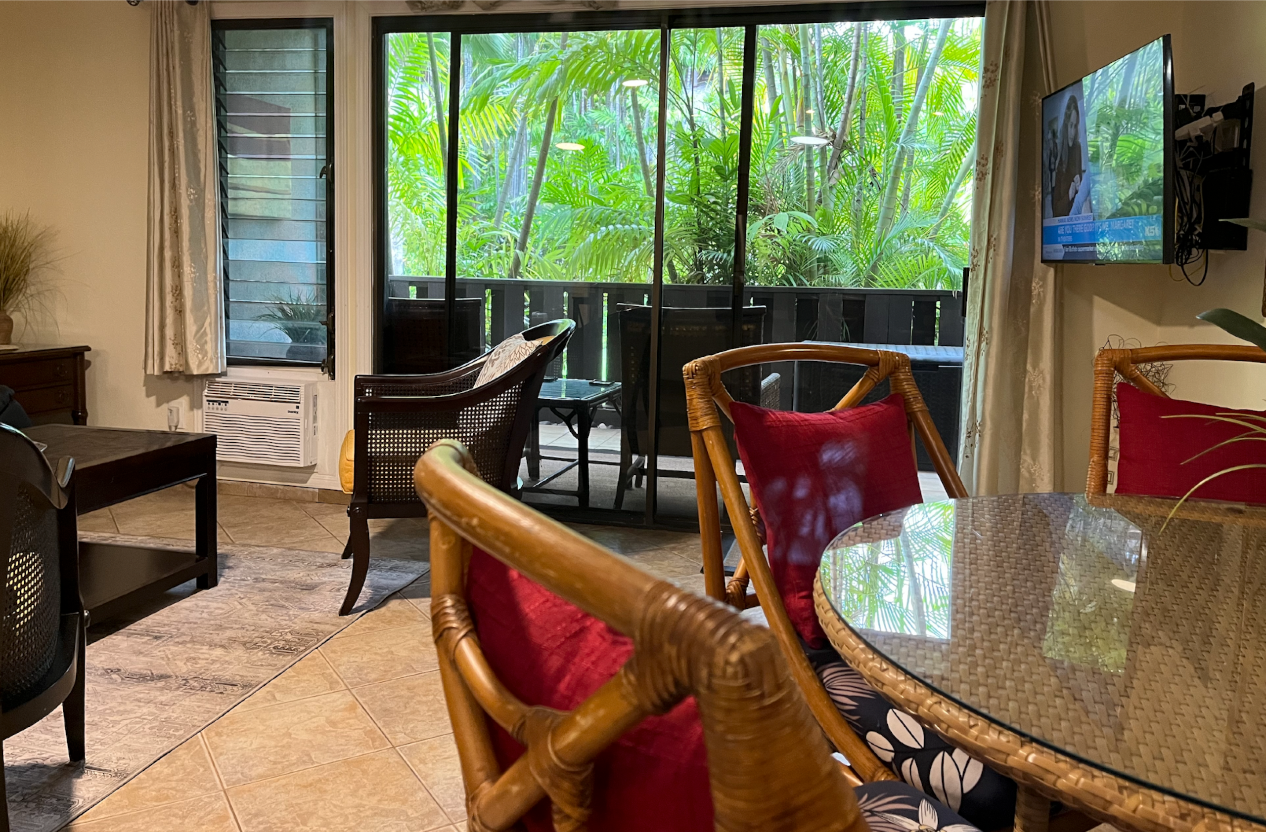 Condo in Kihei · ★4.94 · 1 bedroom · 2 beds · 1 private bath - Image 7