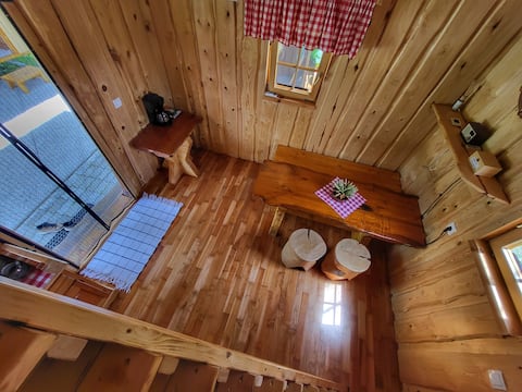 Top Airbnb: Unique wooden holiday house in nature in Osrednjeslovenska