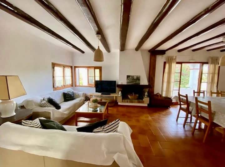 Maison Vacances  Jardin Et Piscine Près De Bcn - Caldes de Montbui