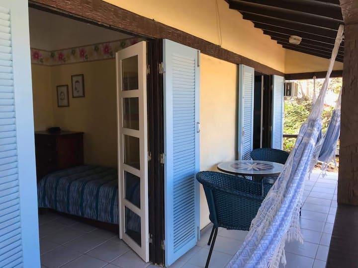 AS SHOWN THE PHOTO IS LOCATED ON THE SECOND FLOOR , FACING THE STREET, WITH AN ACCESS TO A BALCONY COMPOSED OF NETWORKS . EXTREMELY  AIRY ENVIRONMENT