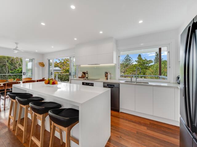 Original Beach House 1 Buderim Street Currimundi gallery image 5