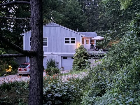 Peacock Garden Cottage