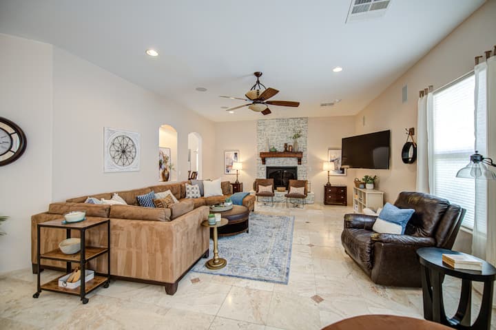 Priceless View 
Golf Course Home - Gold Canyon, AZ
