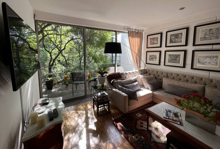 Next to Bosque de Chapultepec, exclusive. gallery image 3