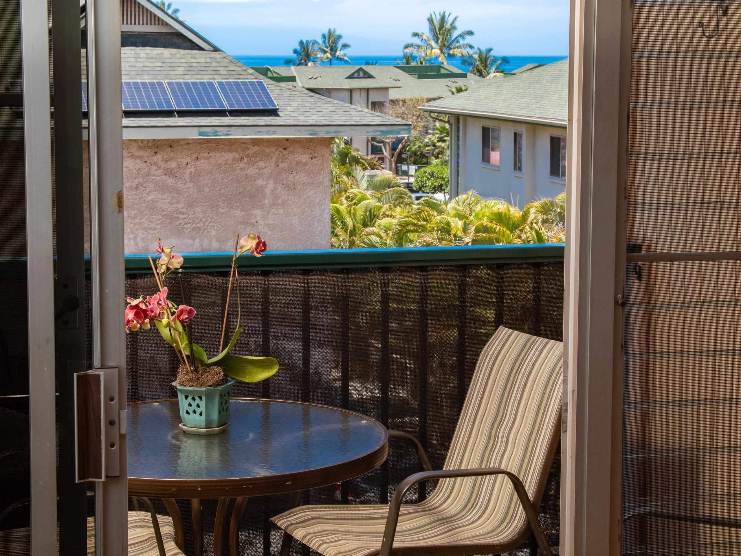 Condo in Kihei · ★4.8 · 2 bedrooms · 2 beds · 1 private bath - Image 3