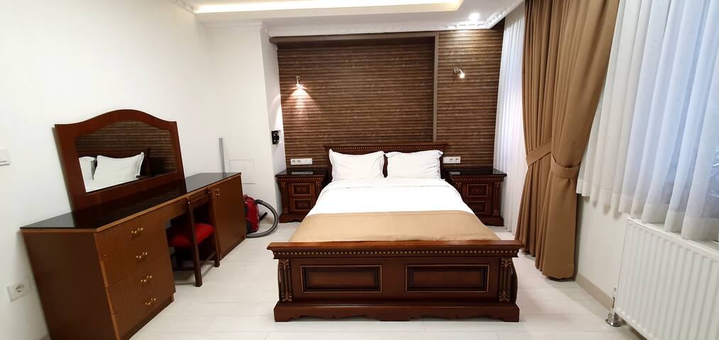 Cihangir Family & Friends 2BR: Sleeps 8 Open Plan gallery image 2