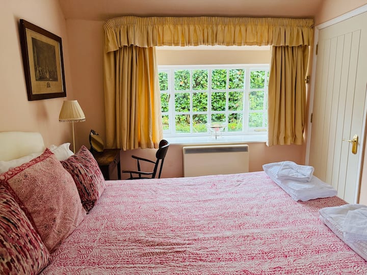 Summerfield, A Cosy Cotswold Cottage For Two - Cotswolds
