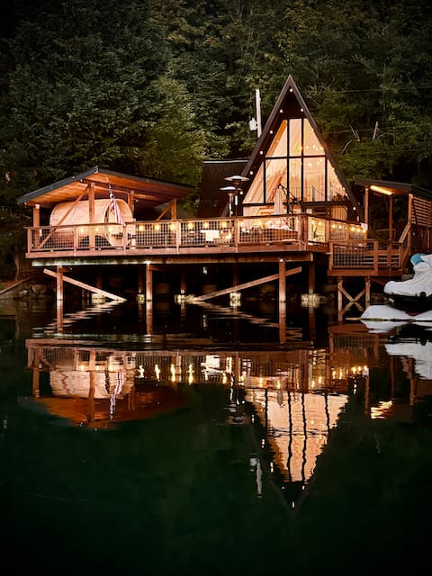 Waterfront A-Frame | Kayak, Hot Tub + Sauna