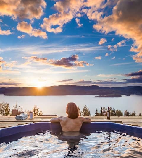 8 bed villa with jacuzzi in the High Coast