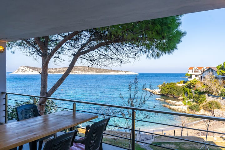 Direkt Am Meer! Modernes Apartment Super Aussicht. - Karaburun