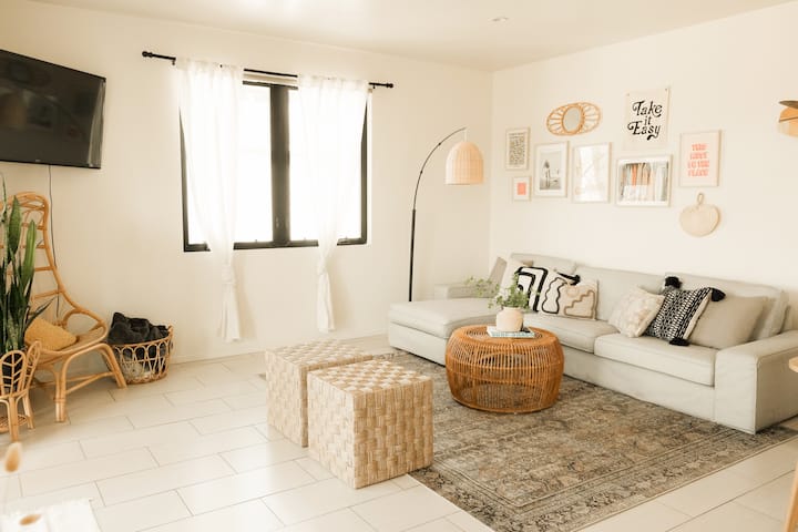 Stylish Ob Oasis | Walk To Beach | Outdoor Living - San Diego, CA