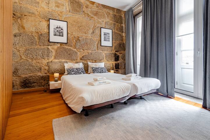 NorteSoul PaV – 2Bedroom w/Balcony & River View gallery image 5