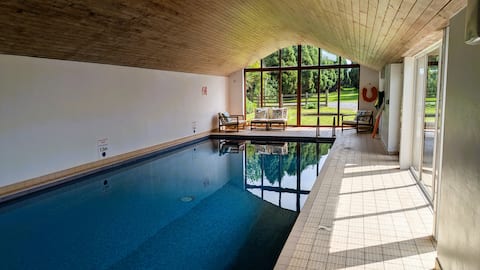 Fig Tree: Indoor Pool · Hot Tub · Snowdonia Views