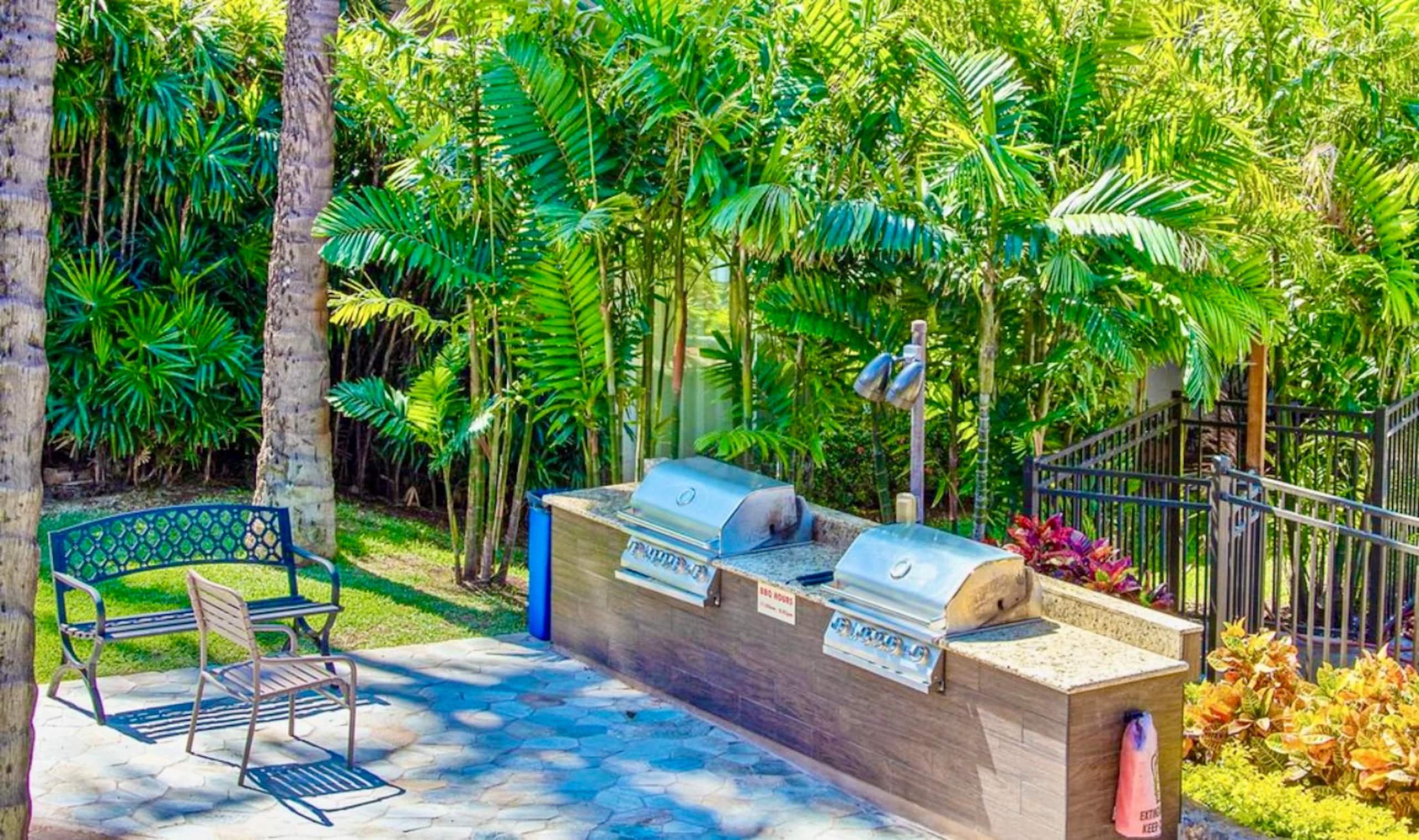 Condo in Lahaina · ★4.95 · Studio · 2 beds · 1 bath - Image 53