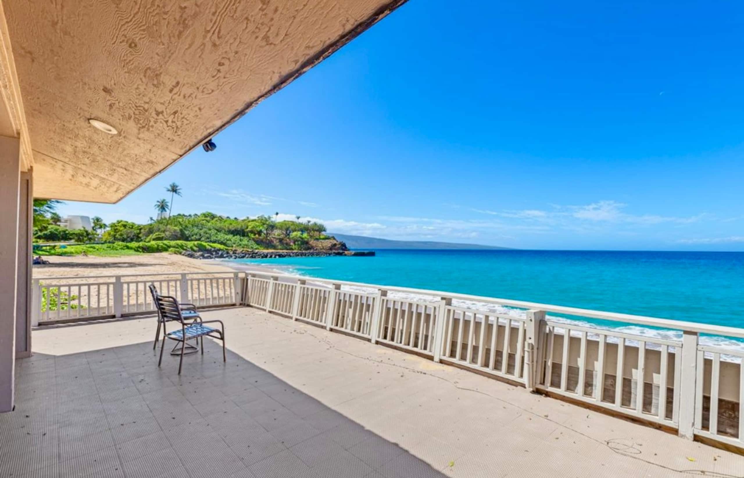 Condo in Lahaina · ★4.95 · Studio · 2 beds · 1 bath - Image 3