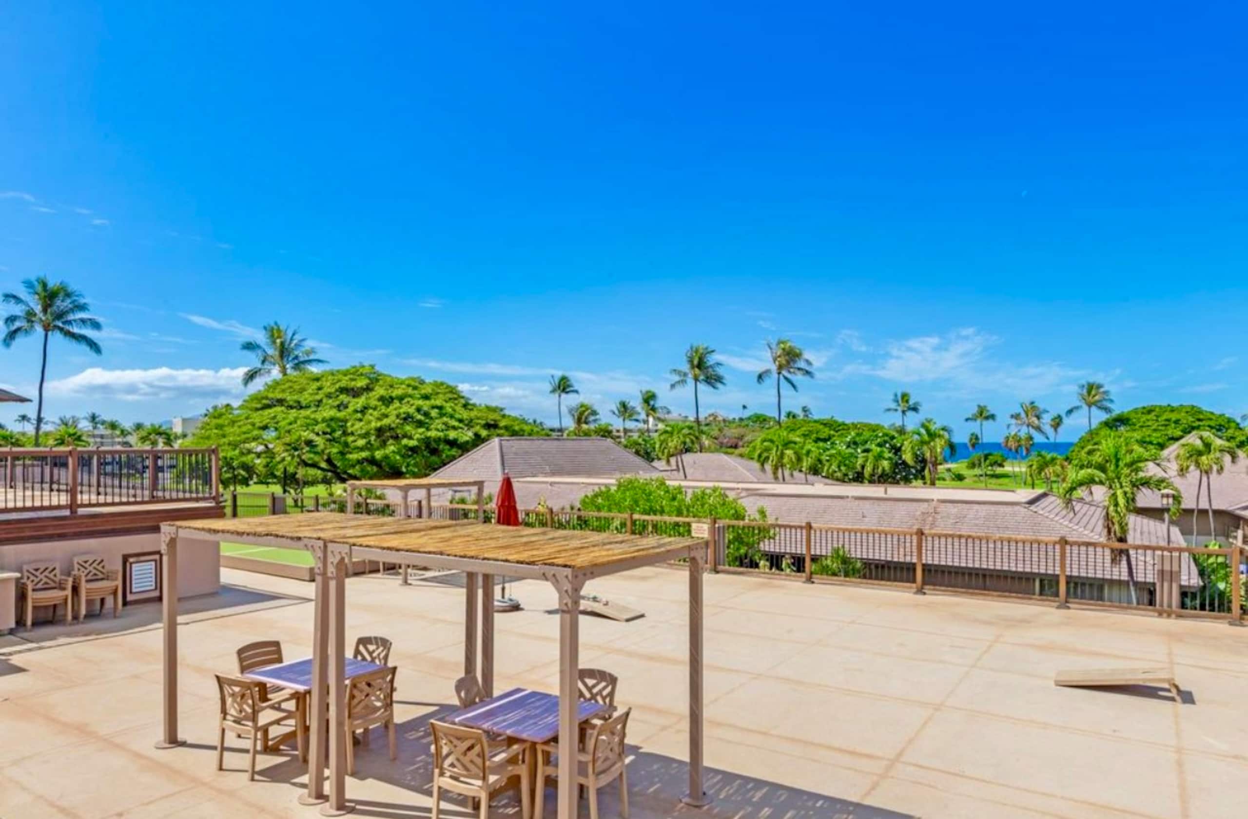 Condo in Lahaina · ★4.95 · Studio · 2 beds · 1 bath - Image 44