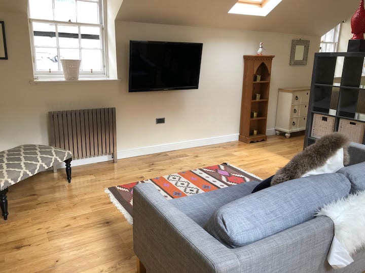 Stunning, Quiet Cottage  + Garage In City Centre - Edinburgh