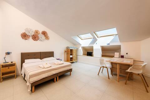 New Blue Loft + Free Park