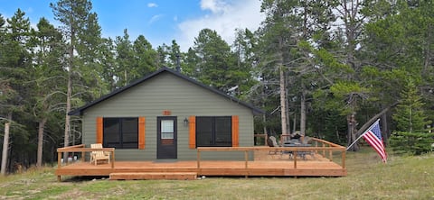 Clearview Cabin - A Modern Mountain Getaway