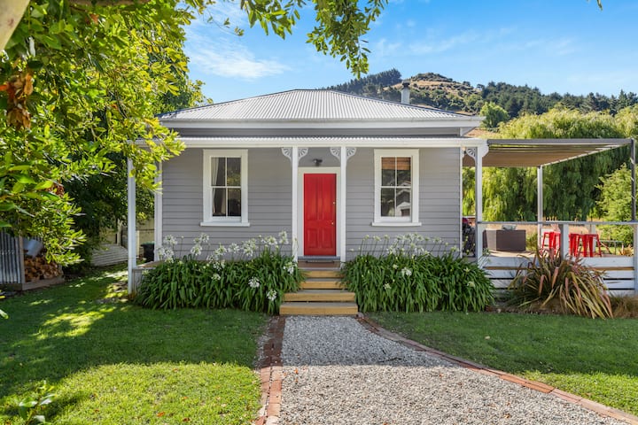 Beautiful Kereru Cottage..... Everything On Offer - Little River