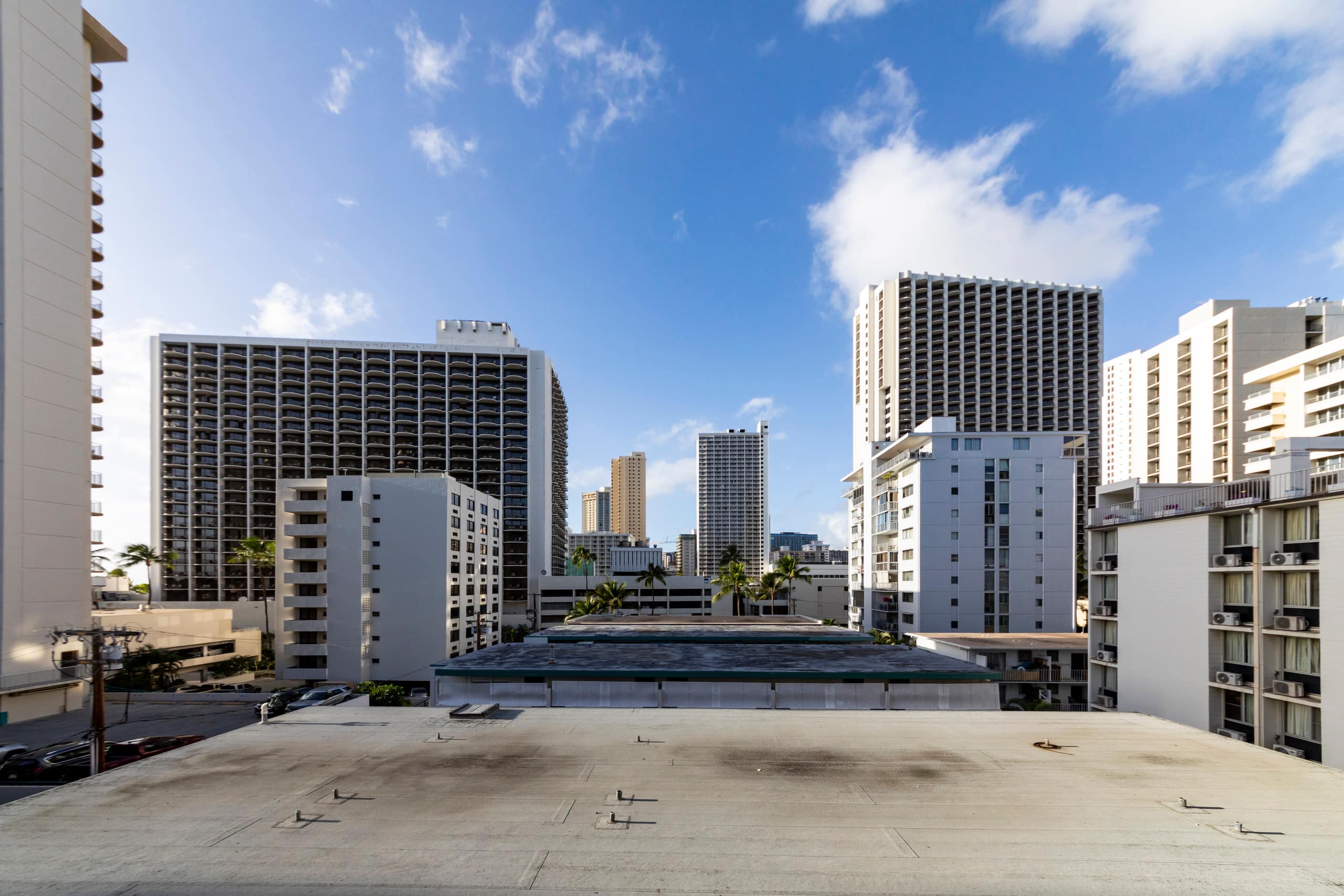 Condo in Honolulu · ★4.65 · 1 bedroom · 2 beds · 1 private bath - Image 15