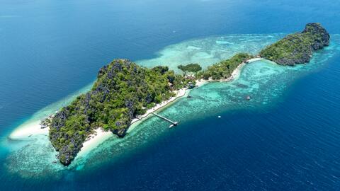 Exclusive & Private Island Resort: Floral Island