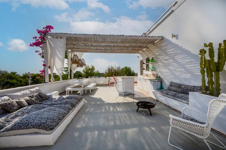 Villa Alba Beach House 5 minutes from beach gallery image 4