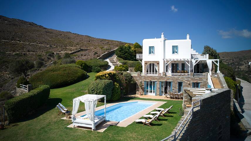 Villa Helias 4Bed Lux Retreat, Private Pool, Gym gallery image 2