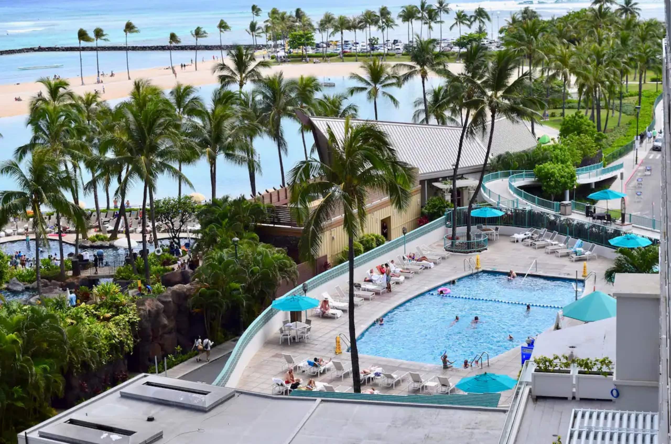 Condo in Honolulu · ★4.9 · 1 bedroom · 2 beds · 1 bath - Image 12