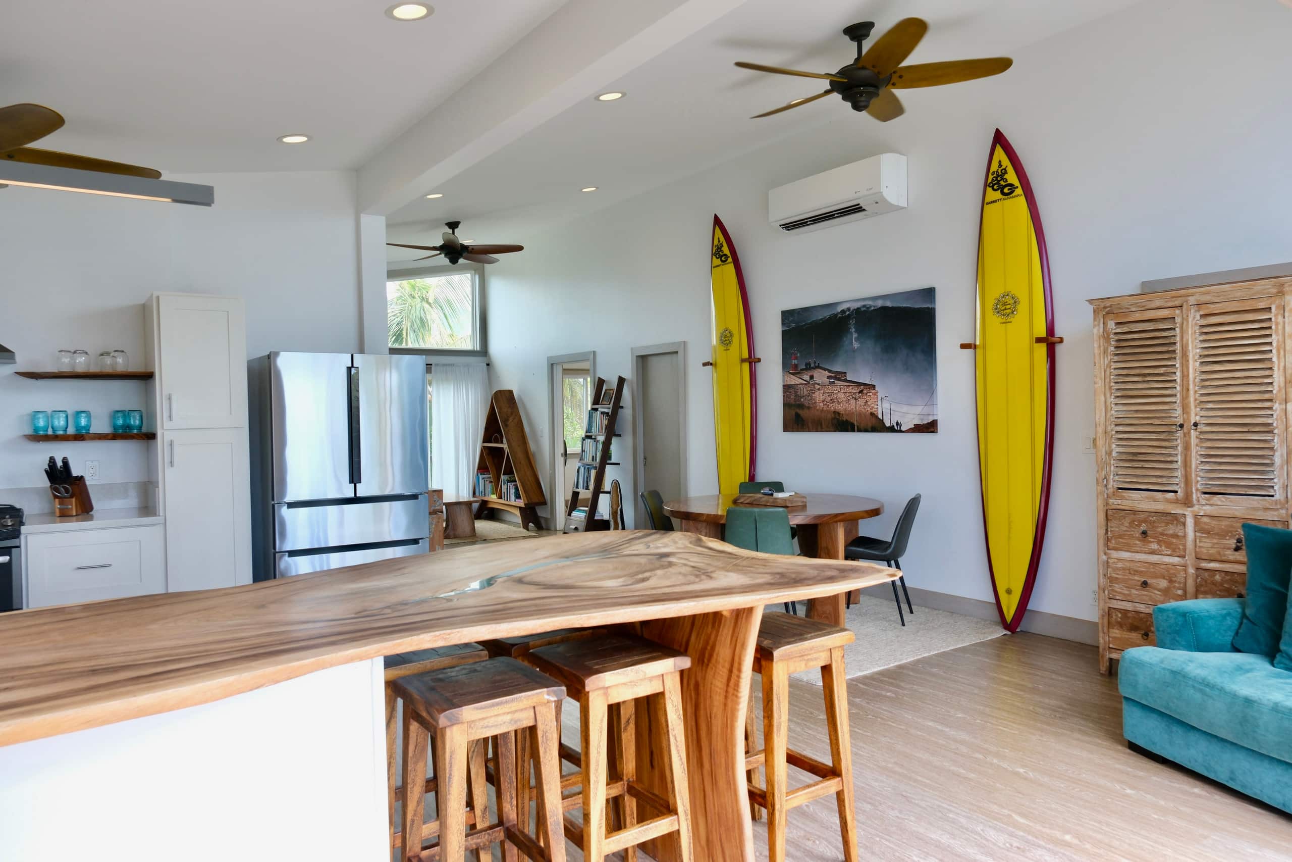 Ocean Views 2 Bedroom - 100 Foot Wave Getaways - Photo 13