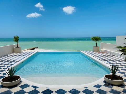 Casa Ocea ~ An Oceanfront Art Retreat