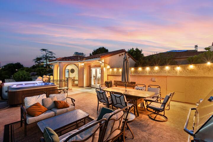 ☆🏘 Breathtaking 180º Views 🏝Hot Tub🏝 5☆ Reviews gallery image 4